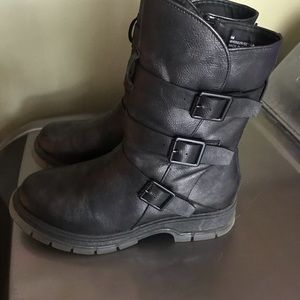 Moto boots size 8